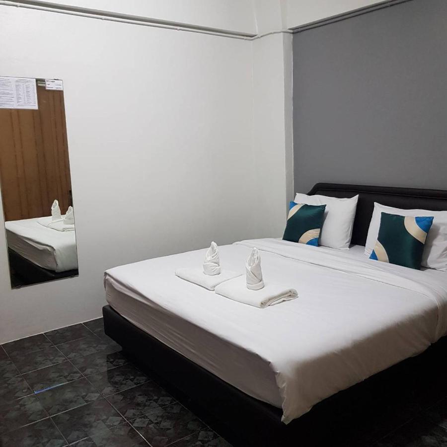 בנגקוק Ada Apartment - อาดา อพาร์ทเมนท์ מראה חיצוני תמונה